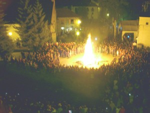 Plaça d'Isil durant la festa de les Falles